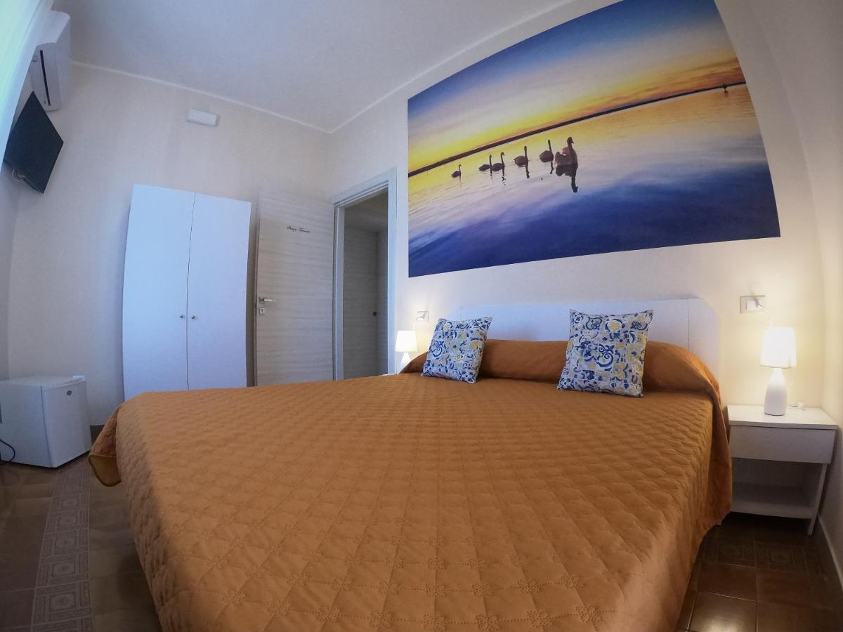 Le Stanze Di Ricci - Affittacamere Low Cost Lesina Exterior foto